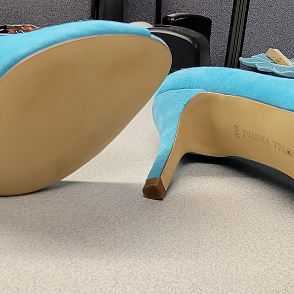 Ivanka Trump Teal Suede Open Toe Heels - Picture 5 of 7